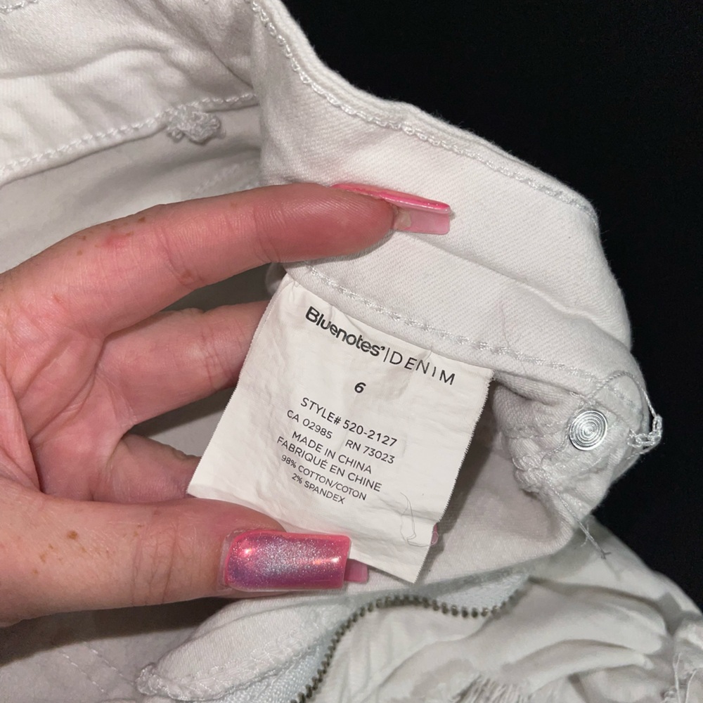 size 6 white shorts